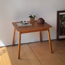 Load image into Gallery viewer, Vintage Primitive Side Coffee Table