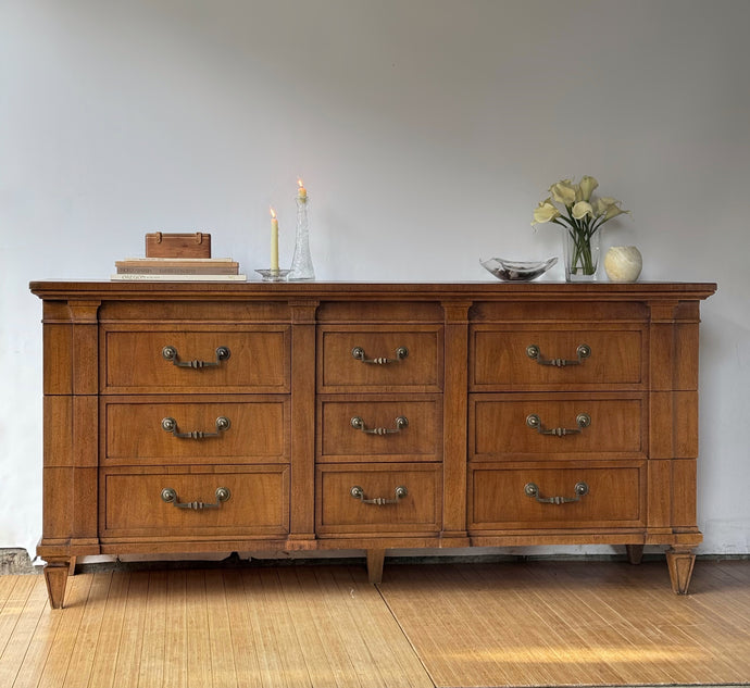 Vintage Thomasville 9 Drawer Dresser