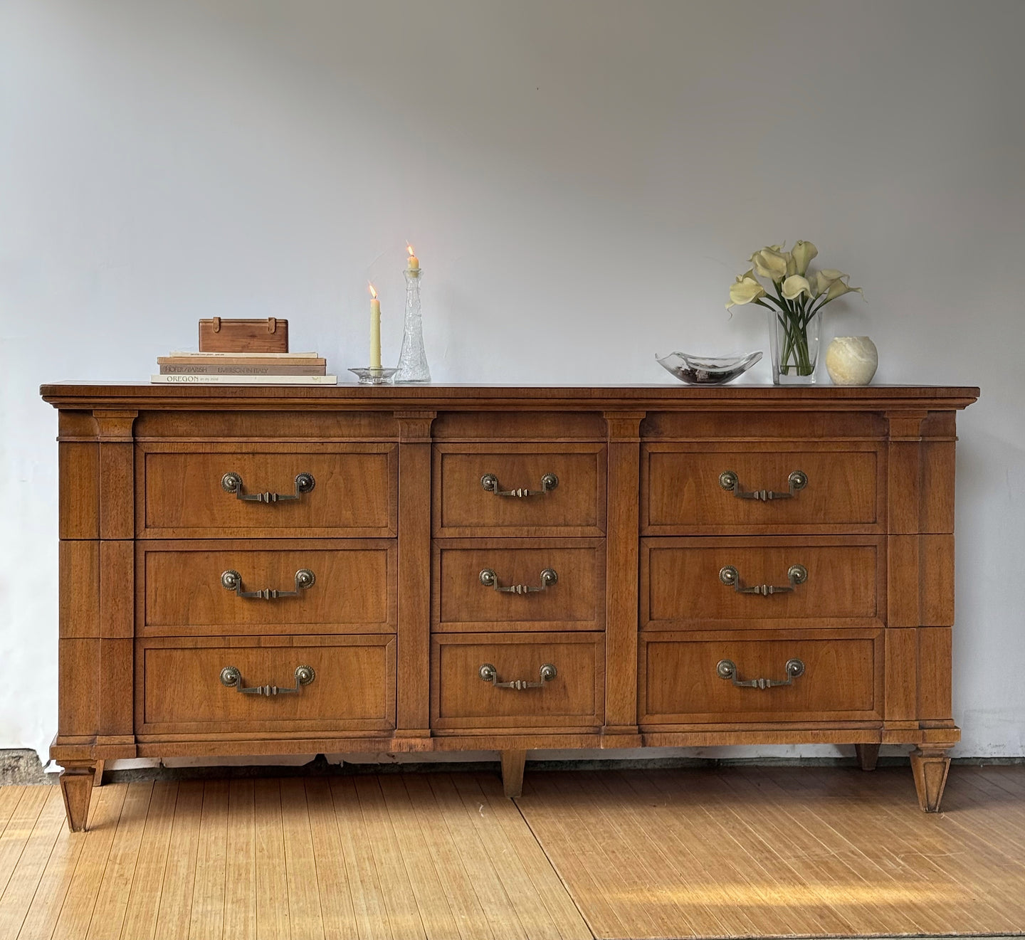 Vintage Thomasville 9 Drawer Dresser