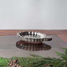 Load image into Gallery viewer, Antique Set of Silver Plated Scallop Shell Plates