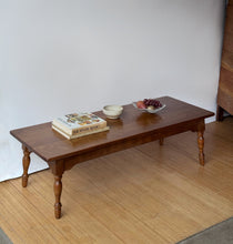 Load image into Gallery viewer, Vintage Countryside Maple Coffee Table