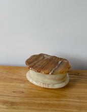 Load image into Gallery viewer, Vintage Onyx Shell Trinket Box