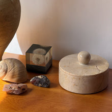 Load image into Gallery viewer, Vintage Marble Lidded Box