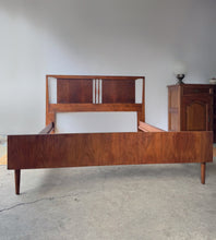 Load image into Gallery viewer, Walnut MCM Full Sized Bed Frame