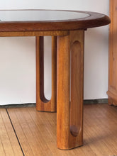 Load image into Gallery viewer, Vintage 1980’s Oak Extending Dining Table