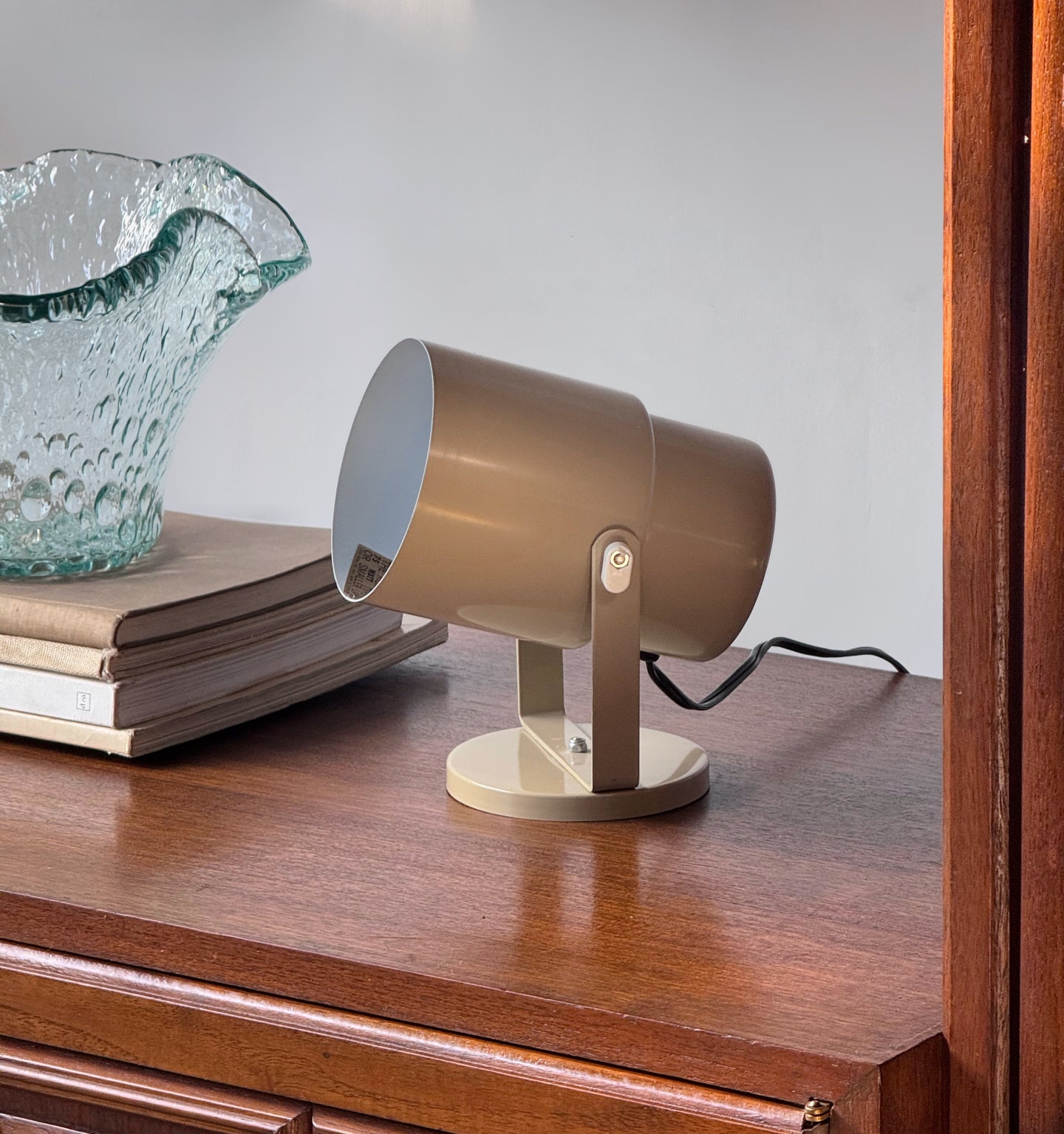 Vintage Beige Enamel Spotlight Lamp