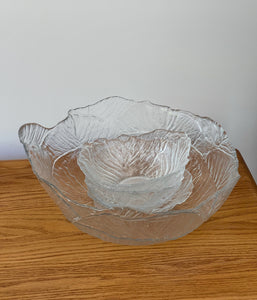 Vintage 5 piece Glass Bowl Set