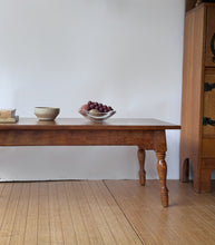 Load image into Gallery viewer, Vintage Countryside Maple Coffee Table