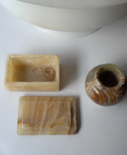Load image into Gallery viewer, Vintage Onyx Box &amp; Small Vase