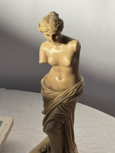 Load image into Gallery viewer, Vintage Venus de Milo Sculpture