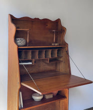Load image into Gallery viewer, Victorian Antique Oak Secretary Desk