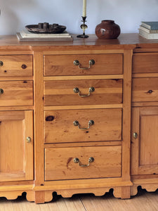 Vintage Pine Thomasville Hutch