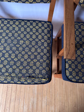 Load image into Gallery viewer, Set of 4 Vintage American Oak Arts and Crafts Chairs