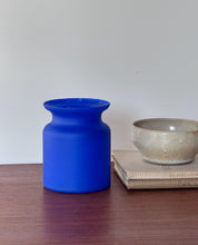 Load image into Gallery viewer, Teleflora Cobalt Blue Glass Vase