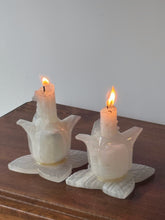 Load image into Gallery viewer, Vintage Onyx Candle Tulip Holders
