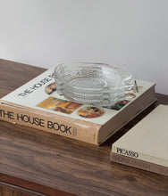 Load image into Gallery viewer, Vintage Arcoroc Glass Fish Plates