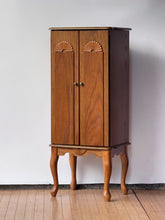 Load image into Gallery viewer, Vintage Oak 80's Jewelry Stand