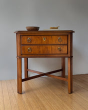 Load image into Gallery viewer, Vintage MCM Drexel Burl End Table