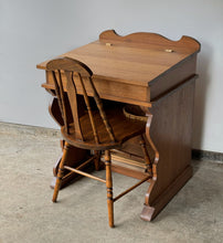 Load image into Gallery viewer, Handcrafted Vintage Wooden Desk