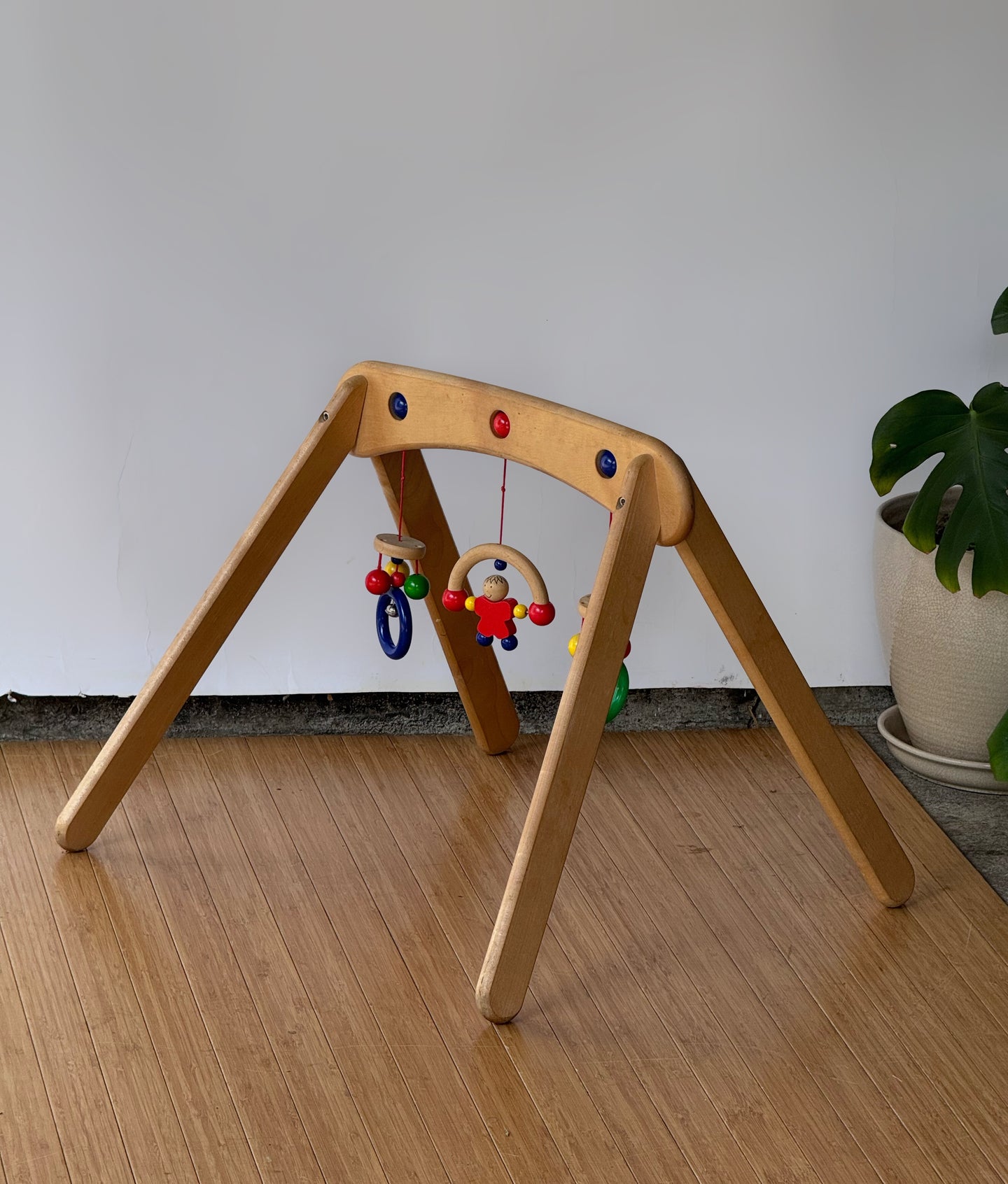 Minimal Natural Wooden Baby Gym