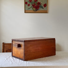 Load image into Gallery viewer, Vintage Wooden Primitive Decorative Box