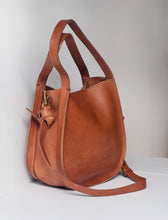Load image into Gallery viewer, Madewell “The Sydney” Leather Purse