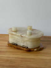 Load image into Gallery viewer, Vintage Onyx Shell Trinket Box