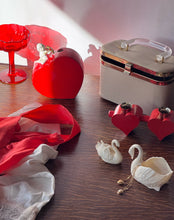 Load image into Gallery viewer, Vintage Ceramic Red Heart Music Box