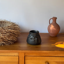 Load image into Gallery viewer, Samaipata Uruguay Face Handmade Pottery