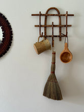 Load image into Gallery viewer, Small Vintage Straw Hand Broom