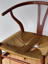 Load image into Gallery viewer, MCM Wishbone Style Chair