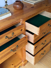 Load image into Gallery viewer, Vintage Pine Thomasville Hutch