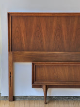 Load image into Gallery viewer, Full Size MCM Complete Bed