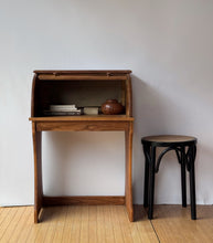 Load image into Gallery viewer, Vintage Oak Roll Top Desk
