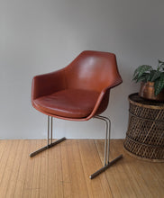 Load image into Gallery viewer, Vintage 1970's Hugh Acton MCM Chair