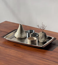 Load image into Gallery viewer, Stone Bud Vase
