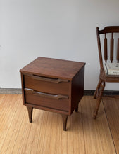 Load image into Gallery viewer, Mid Century Modern Walnut End Table