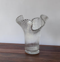 Load image into Gallery viewer, Vintage Glass &#39;Handkerchief&#39; Vase by Ridel