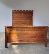 Load image into Gallery viewer, Eastlake Full Size Antique Bed