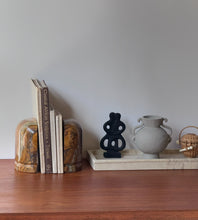 Load image into Gallery viewer, Vintage Onyx Stone Bookends