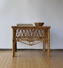 Load image into Gallery viewer, 1960’s Bamboo Rattan Coffee/ Side Table