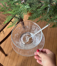 Load image into Gallery viewer, Vintage Crystal Condiment Bowl Set