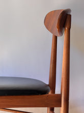 Load image into Gallery viewer, Vintage MCM Single Chair