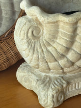 Load image into Gallery viewer, Vintage Shell Planter