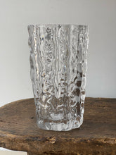 Load image into Gallery viewer, Abstract Dimensional Glass Vase